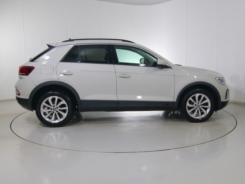 Used Volkswagen T-Roc 2022 for sale - 77282577: Photo 3