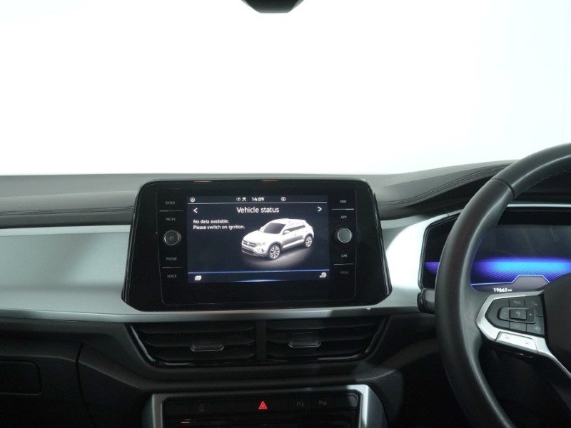 Used Volkswagen T-Roc 2022 for sale - 77282577: Photo 8