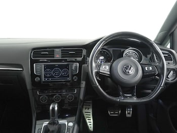 Used Volkswagen Golf 2017 for sale - 78531314: Photo
