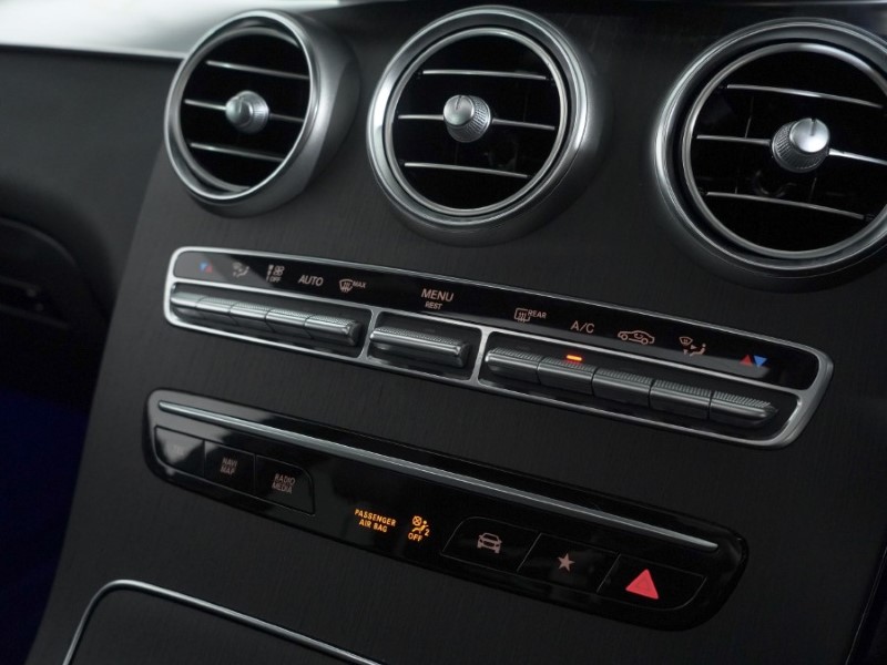 Used Mercedes-Benz GLC 2021 for sale - 76981177: Photo 32