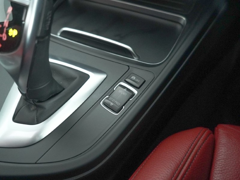 Used BMW 3 Series 2017 for sale - 77285817: Photo 32