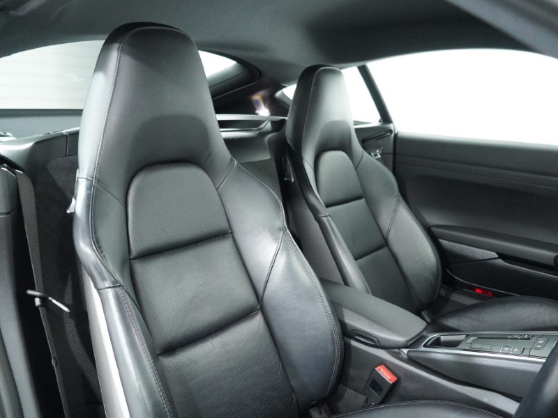 Used Porsche Cayman 2018 for sale - 77653255: Photo 11