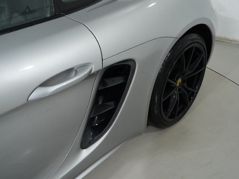 Used Porsche Cayman 2018 for sale - 77653255: Photo 36