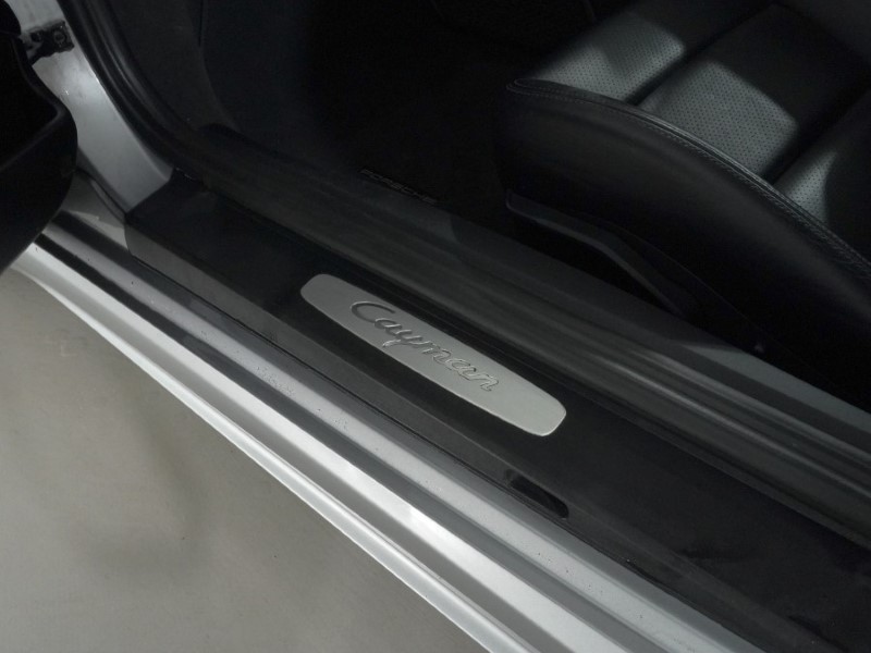 Used Porsche Cayman 2018 for sale - 77653255: Photo 46