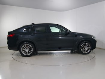 Used BMW X4 2018 for sale - 76981710: Photo