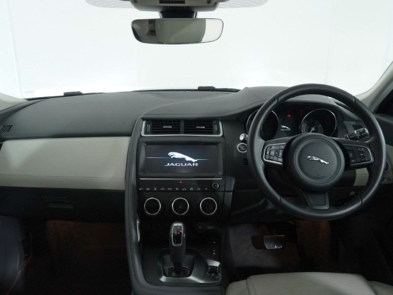 Used Jaguar E-Pace 2020 for sale - 76981019: Photo 4