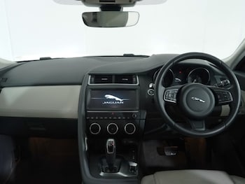 Used Jaguar E-Pace 2020 for sale - 76981019: Photo