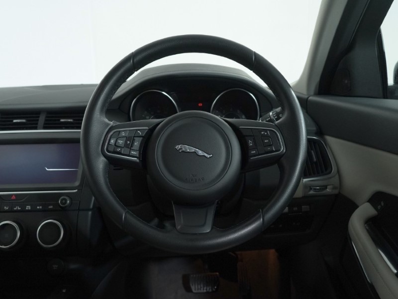 Used Jaguar E-Pace 2020 for sale - 76981019: Photo 5