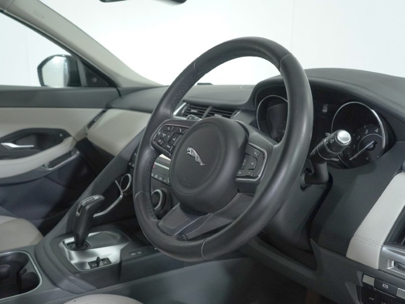 Used Jaguar E-Pace 2020 for sale - 76981019: Photo 6