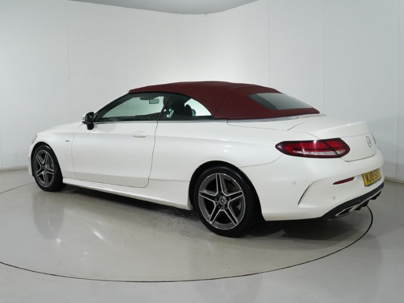 Used Mercedes-Benz C Class 2019 for sale - 76981526: Photo 2