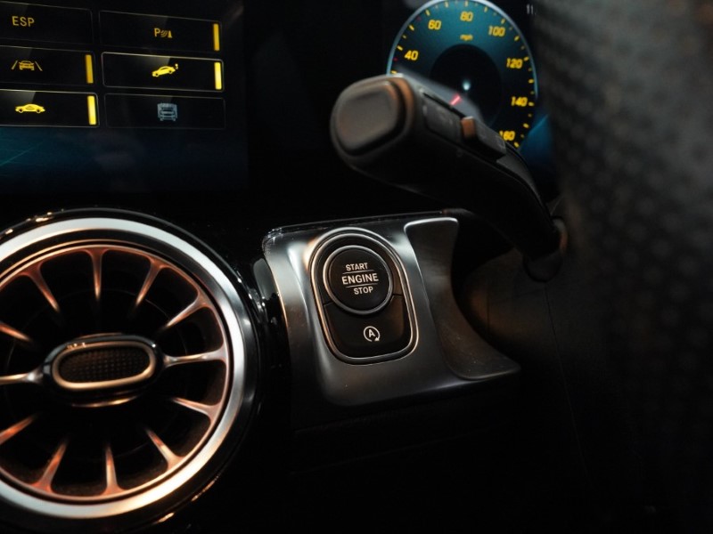 Used Mercedes-Benz GLB 2021 for sale - 77001361: Photo 22