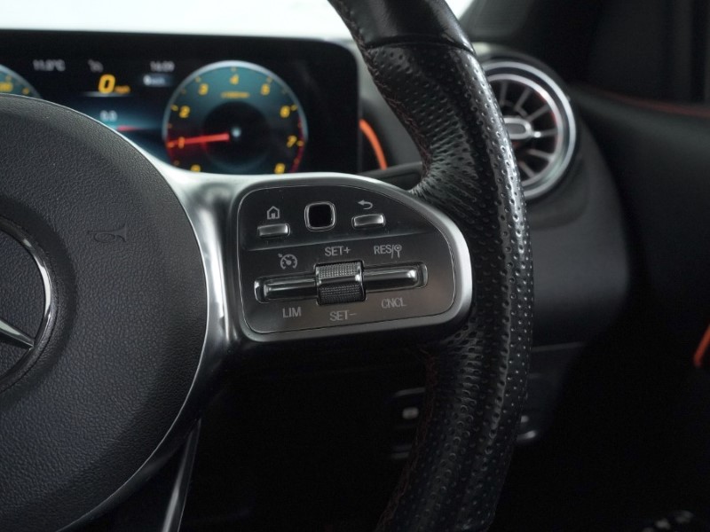 Used Mercedes-Benz GLB 2021 for sale - 77001361: Photo 24