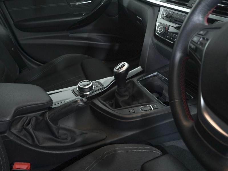 Used BMW 3 Series 2017 for sale - 76982311: Photo 10