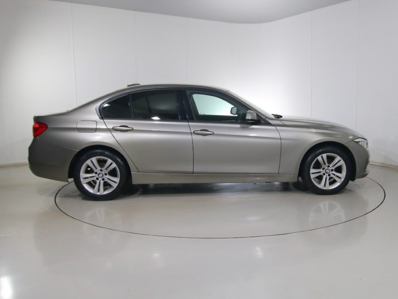 Used BMW 3 Series 2017 for sale - 76982311: Photo 3