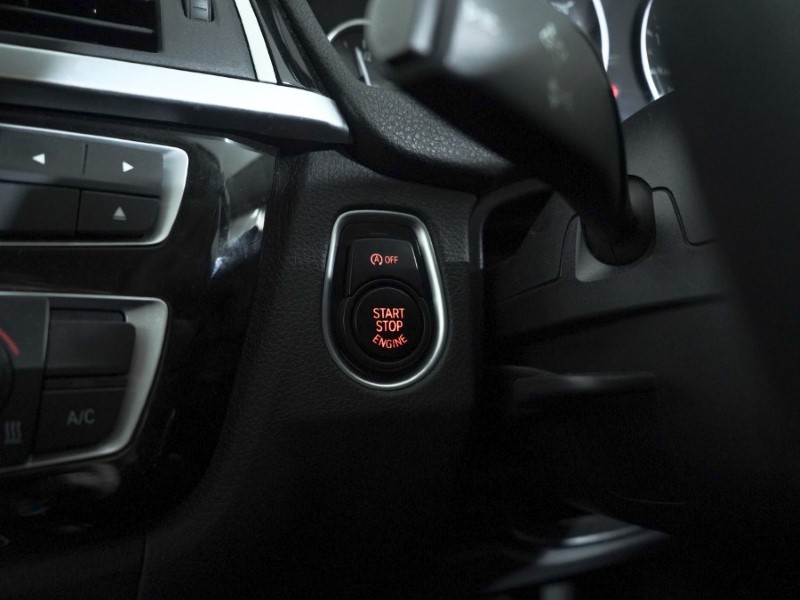 Used BMW 3 Series 2017 for sale - 76982311: Photo 37