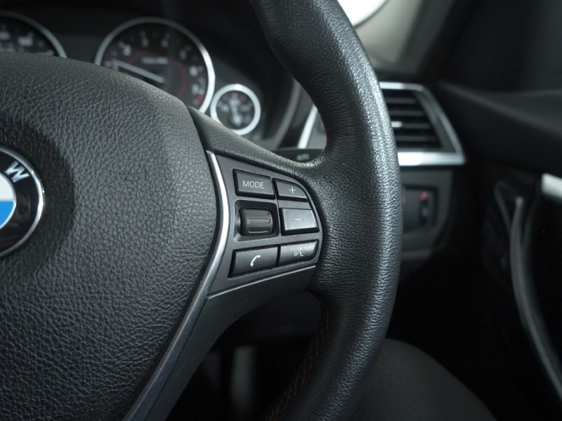 Used BMW 3 Series 2017 for sale - 76982311: Photo 39