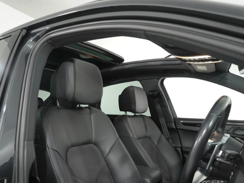 Used Porsche Macan 2020 for sale - 78093013: Photo 33