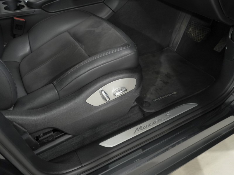 Used Porsche Macan 2020 for sale - 78093013: Photo 38
