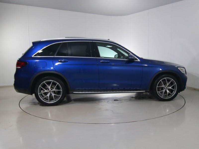 Used Mercedes-Benz GLC 2020 for sale - 77300578: Photo 3