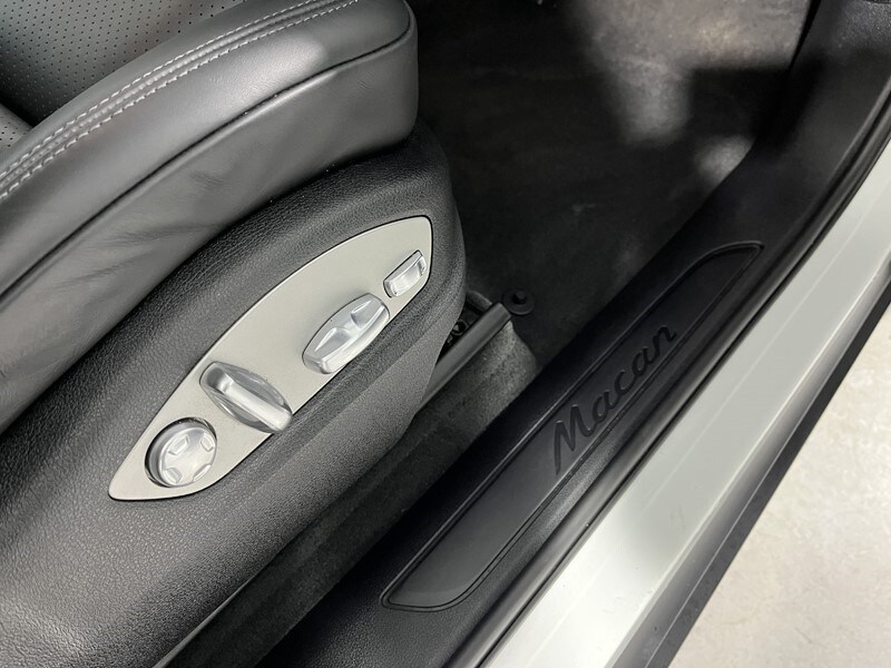 Used Porsche Macan 2020 for sale - 77532231: Photo 20