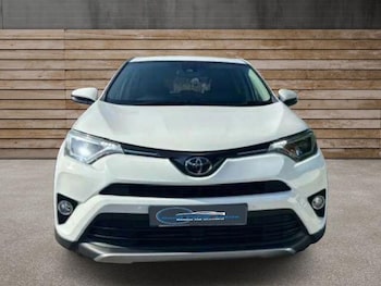 Used Toyota RAV4 2017 for sale - 79401515: Photo