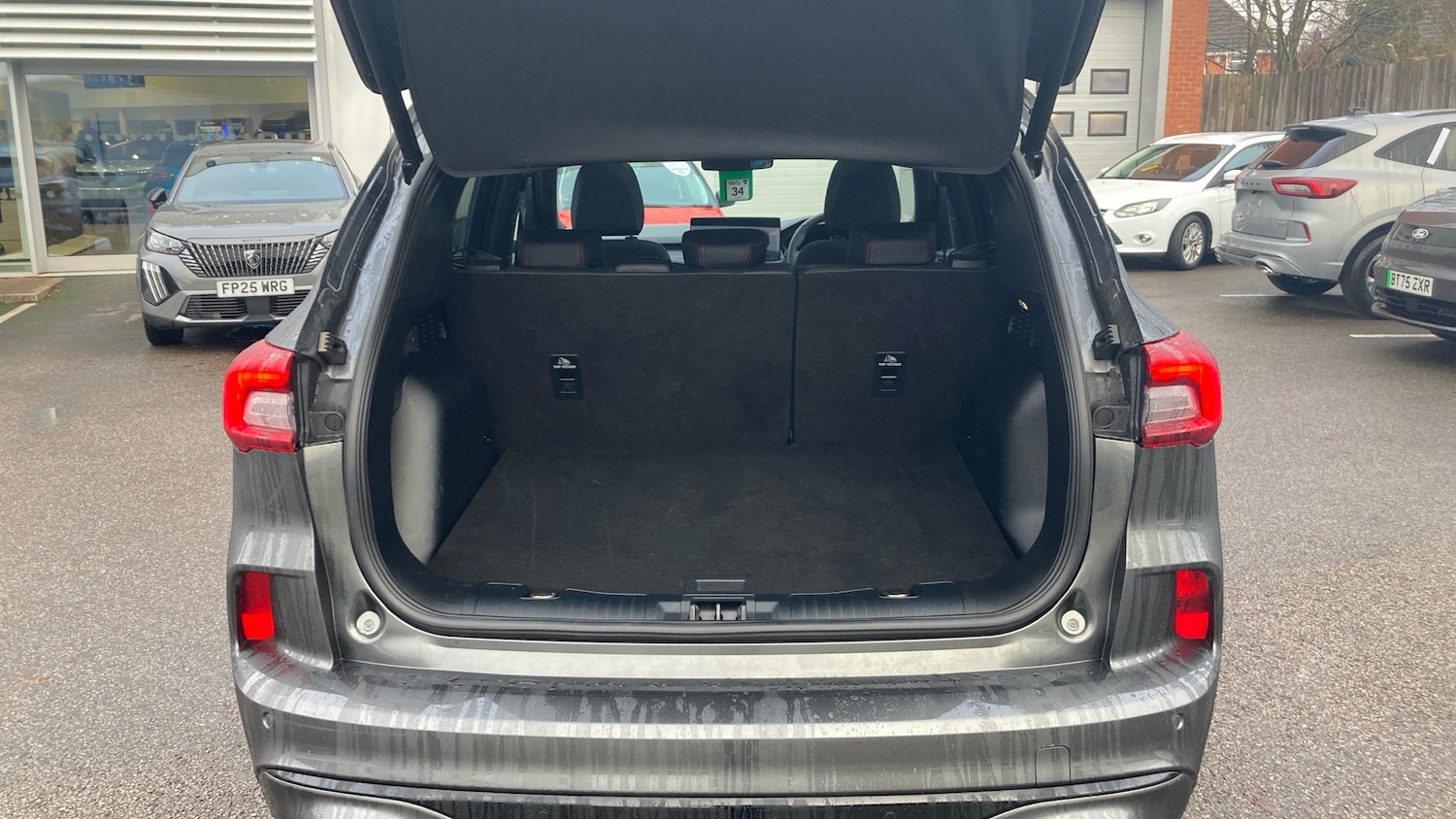 Used Ford Kuga 2025 for sale - 76948877: Photo 4