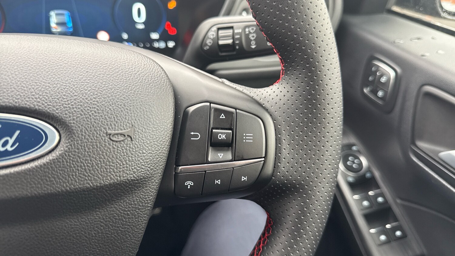 Used Ford Kuga 2025 for sale - 76272374: Photo 32