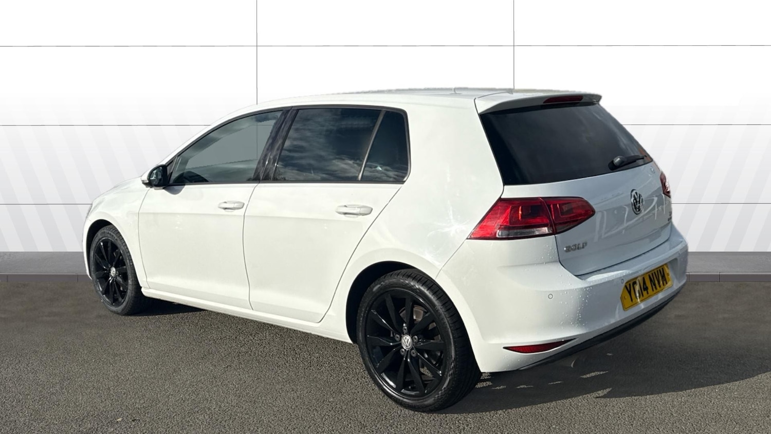 Used Volkswagen Golf 2014 for sale - 76374031: Photo 2