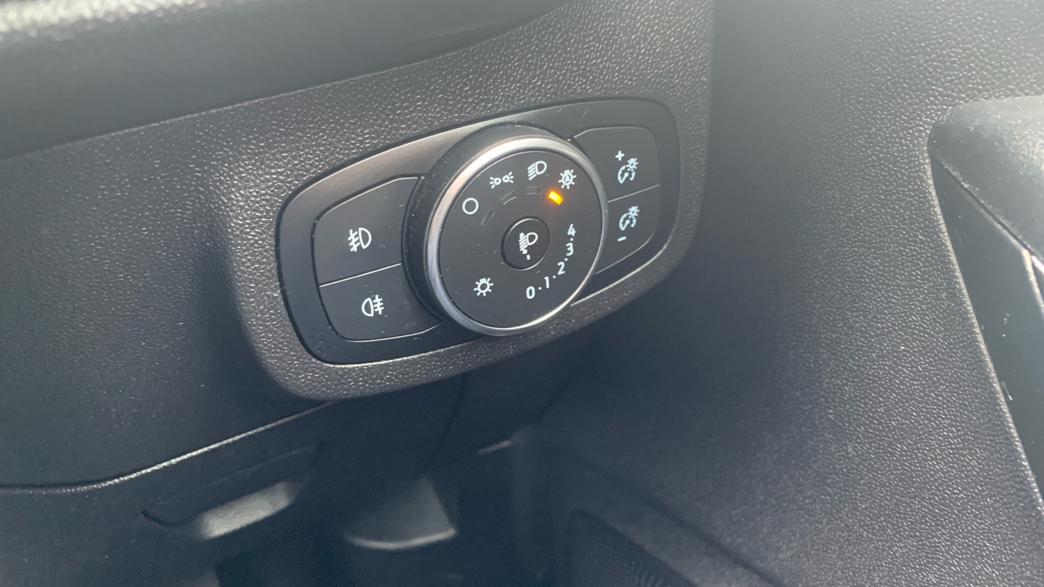 Used Ford Fiesta 2017 for sale - 78045414: Photo 25