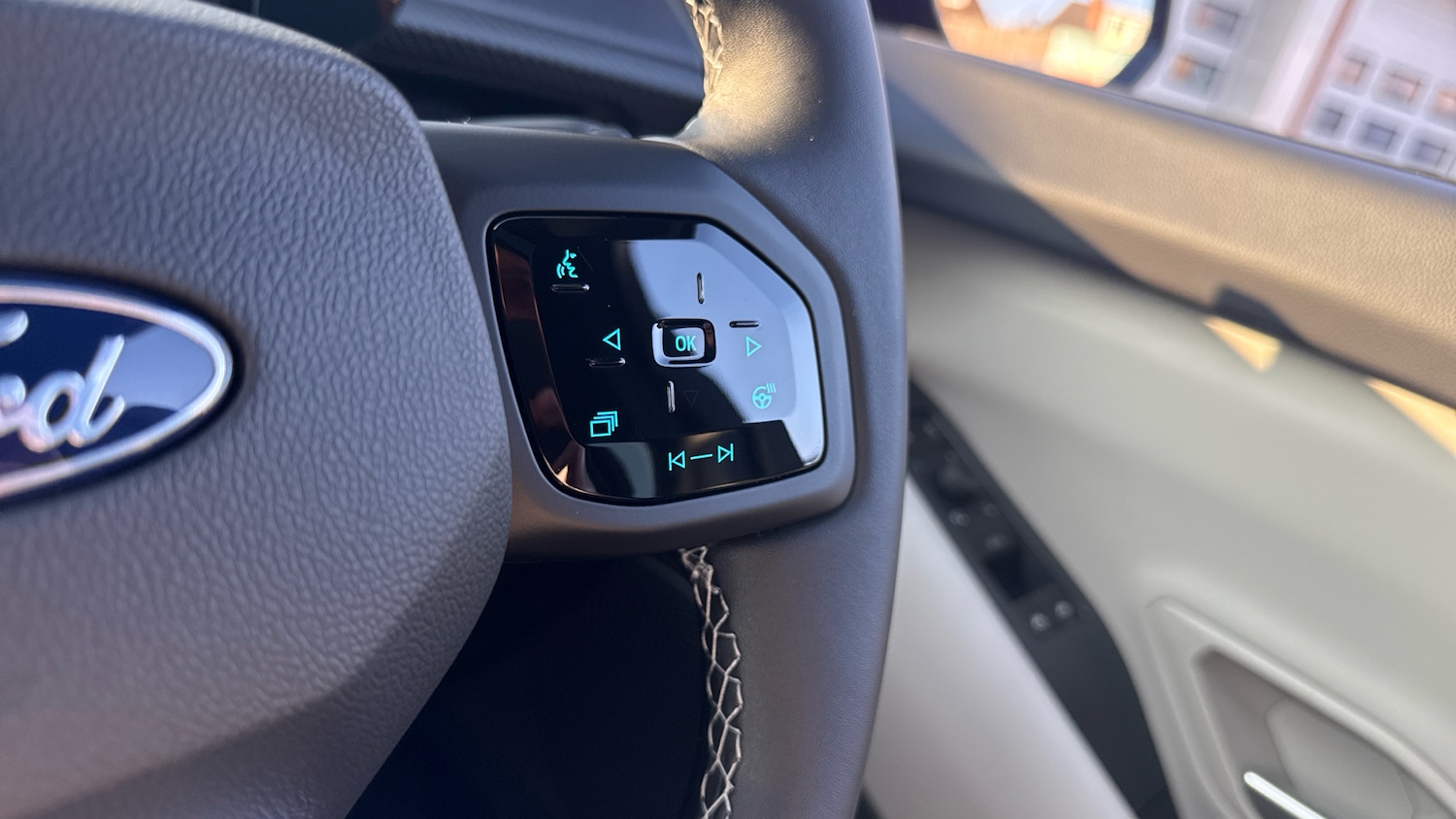 Used Ford Explorer 2024 for sale - 77985194: Photo 28