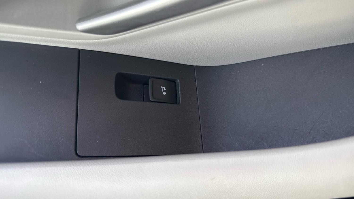 Used Ford Explorer 2024 for sale - 77985194: Photo 30