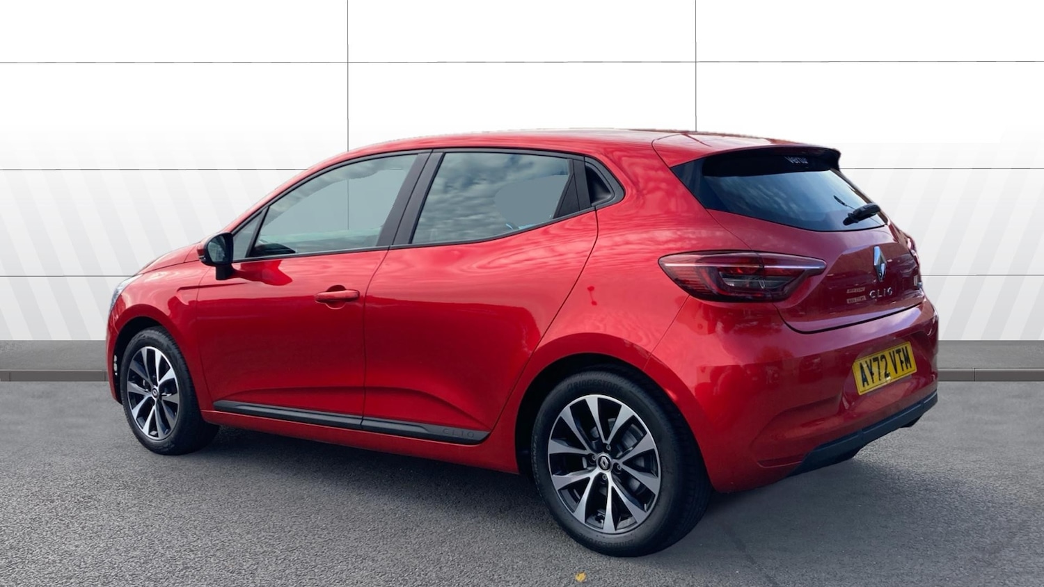 Used Renault Clio 2022 for sale - 76401909: Photo 2