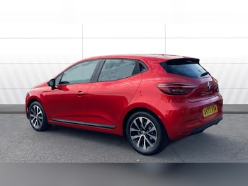 Used Renault Clio 2022 for sale - 76401909: Photo