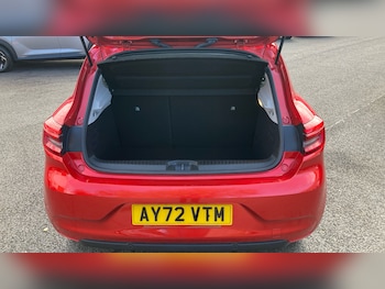 Used Renault Clio 2022 for sale - 76401909: Photo