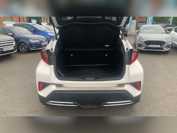 Used Toyota C-HR 2021 for sale - 78980076: Photo