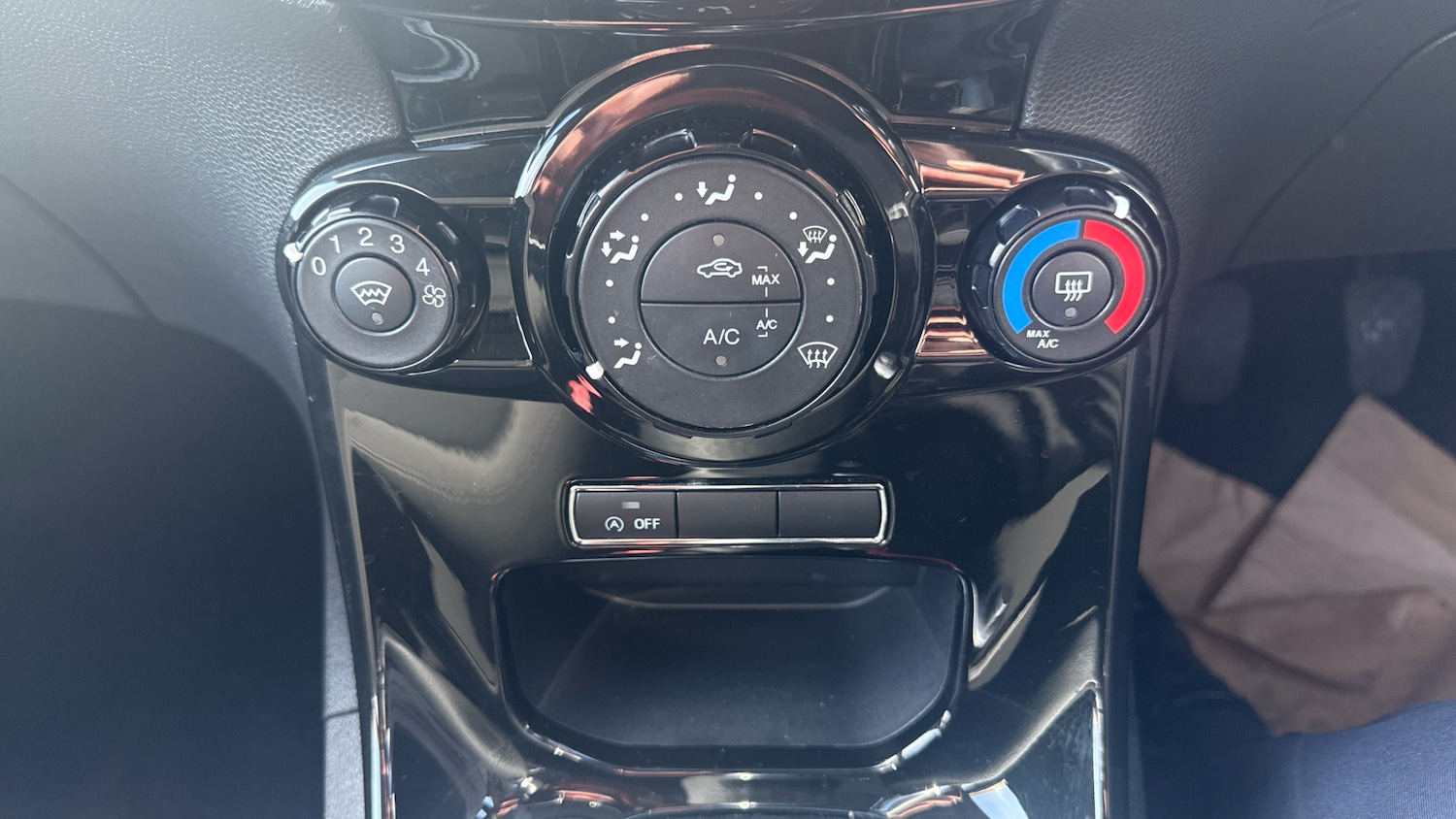 Used Ford Fiesta 2017 for sale - 78045434: Photo 24