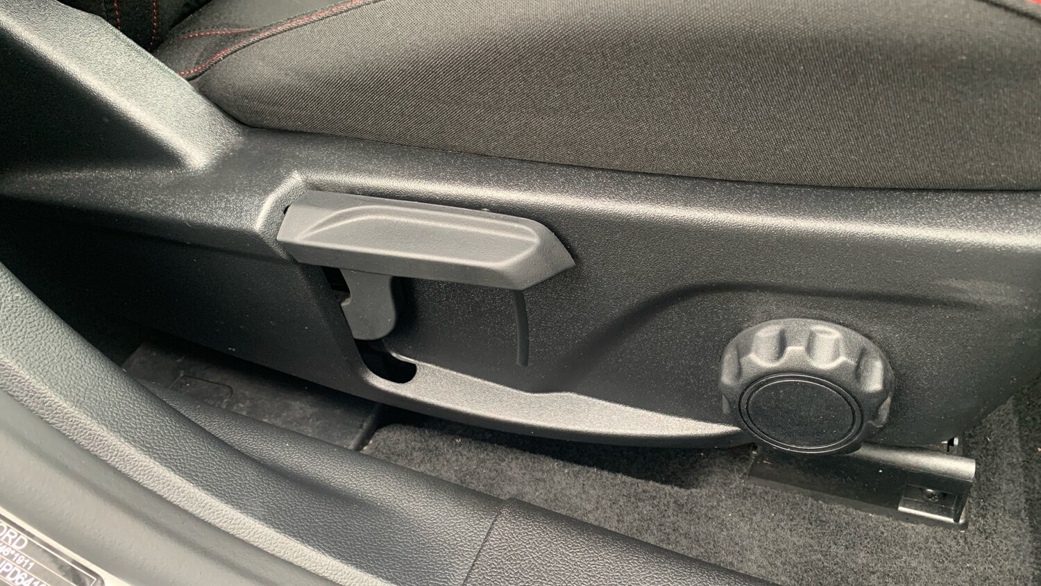 Used Ford Focus 2023 for sale - 76262776: Photo 41