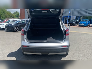 Used Nissan Qashqai 2018 for sale - 78901342: Photo