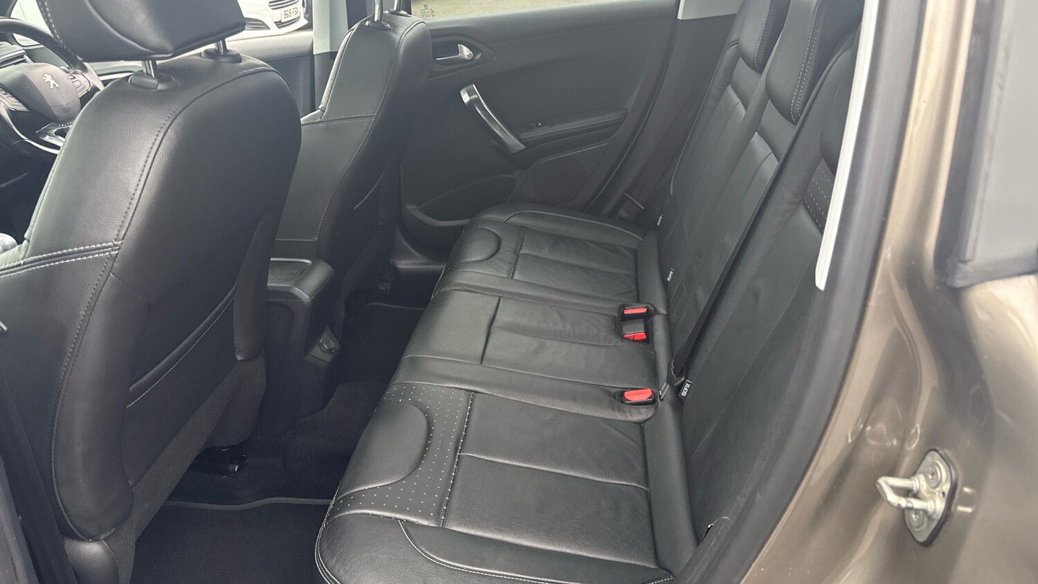 Used Peugeot 2008 2016 for sale - 77830415: Photo 16