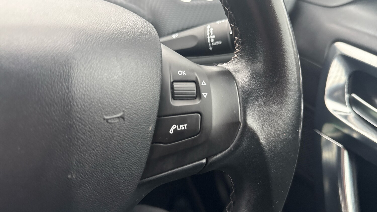 Used Peugeot 2008 2016 for sale - 77830415: Photo 25