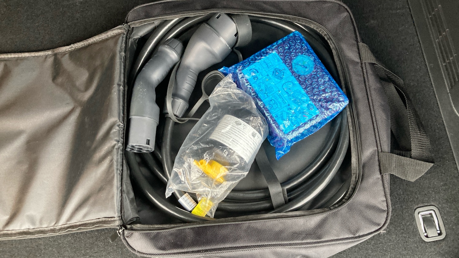 Used Hyundai KONA 2022 for sale - 76566201: Photo 30