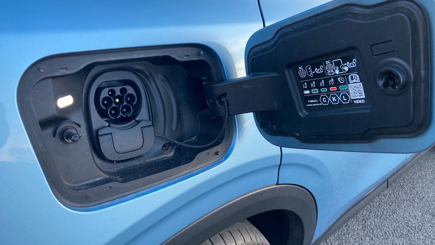 Used Ford Explorer 2024 for sale - 77946990: Photo 31