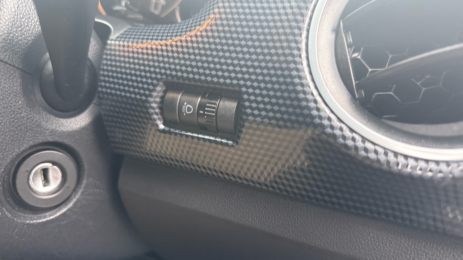 Used Volkswagen up! 2022 for sale - 77431048: Photo 38