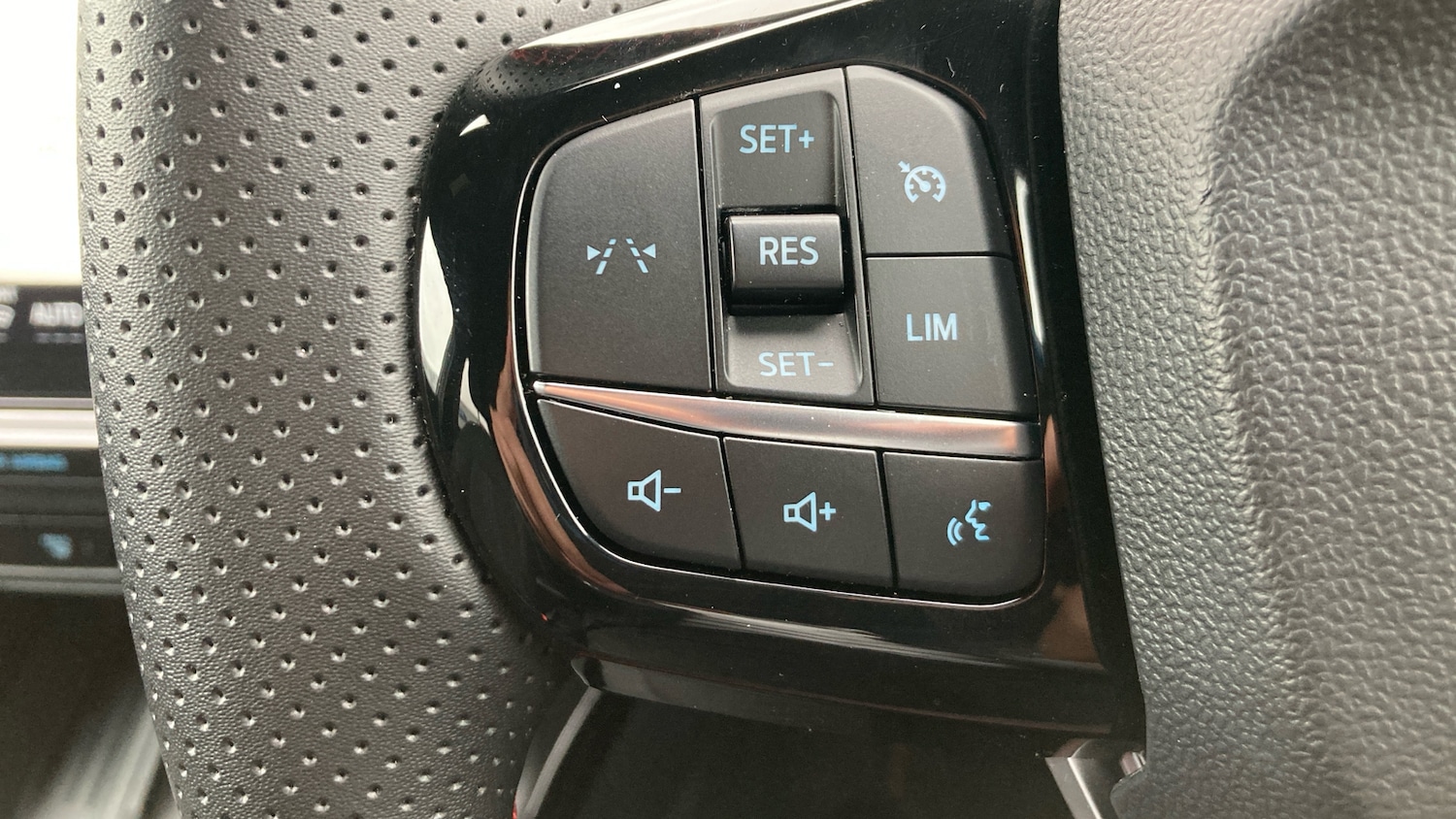 Used Ford Puma 2024 for sale - 76298890: Photo 36