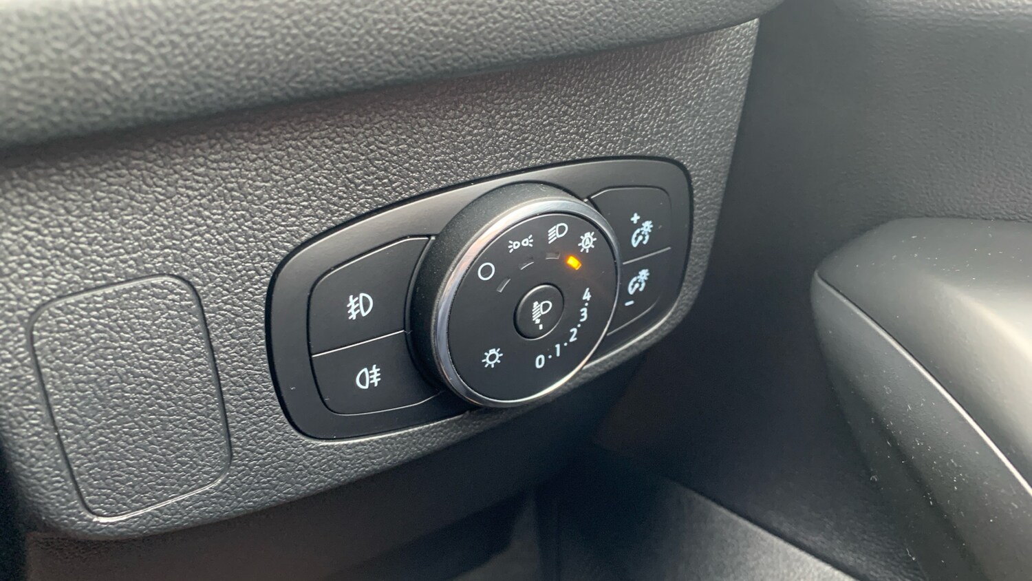 Used Ford Focus 2023 for sale - 77996902: Photo 25