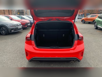 Used Ford Focus 2023 for sale - 77996902: Photo