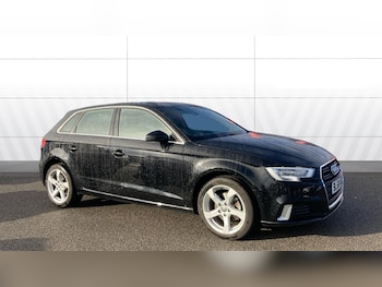 Used Audi A3 2018 for sale - 76525632: Photo