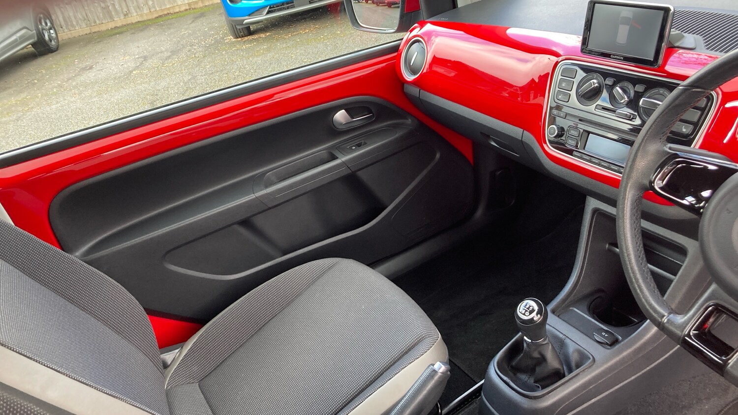 Used Volkswagen up! 2014 for sale - 77830411: Photo 14