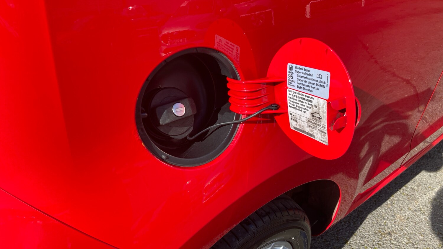 Used Volkswagen up! 2014 for sale - 77830411: Photo 31