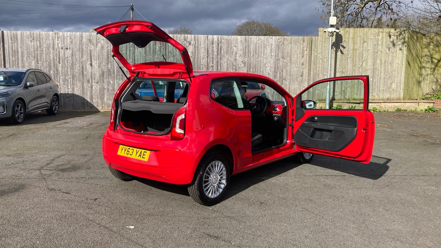 Used Volkswagen up! 2014 for sale - 77830411: Photo 38